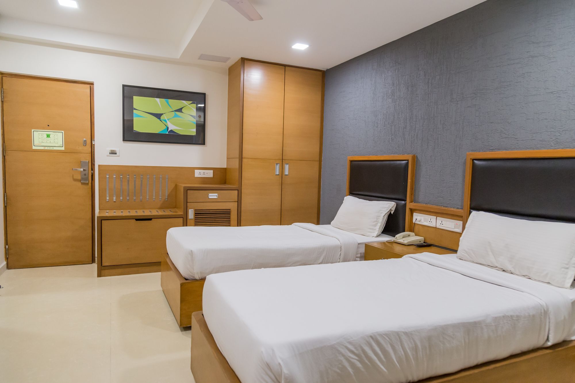 The Silver Leaf Hotel Ahmedabad Exterior foto